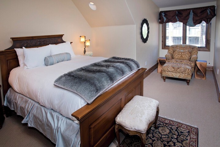 Room 123 of 450