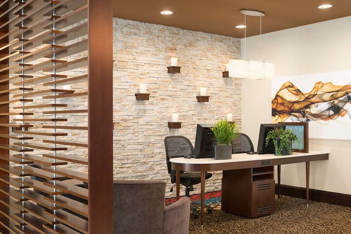 Business Center 46 of 46