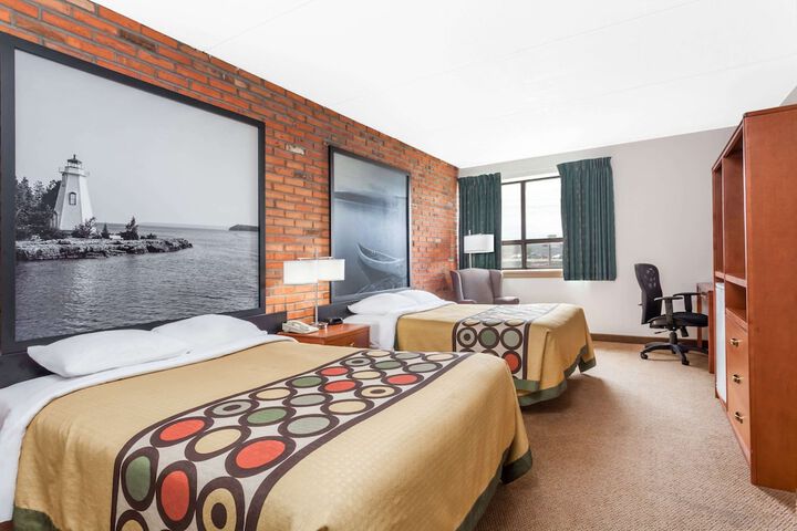 Room 8 of 20