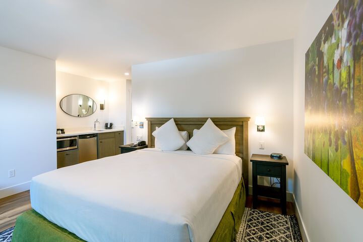 Room 54 of 106