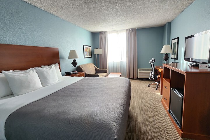 Quality Inn and Suites Garden of the Gods