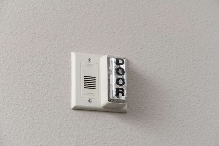 Room 93 of 118