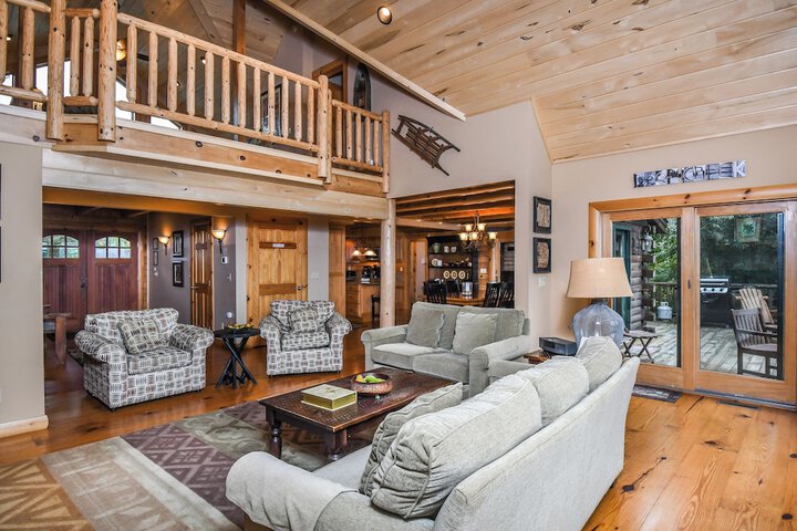 Highlands Heaven by Taylor Made Deep Creek