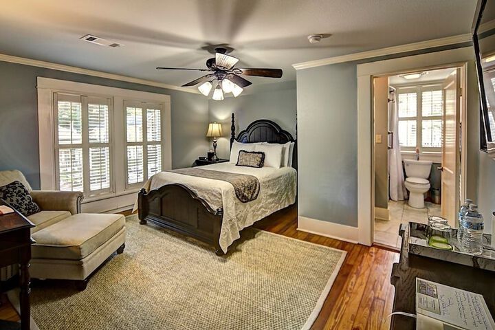 The Good House B & B