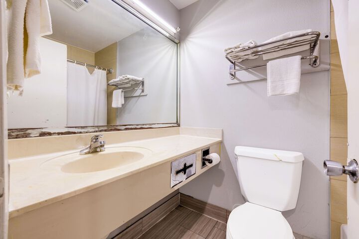 Hotel O Luxury Inn Channelview Baytown I-10