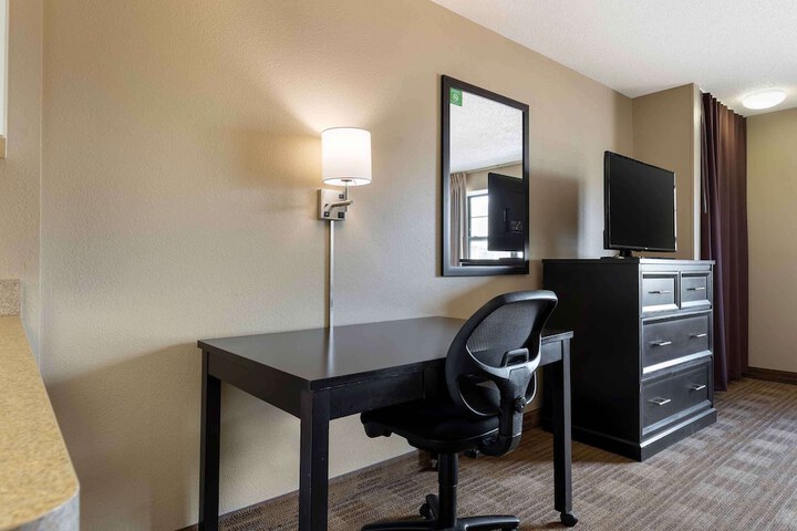 Extended Stay America Select Suites Chicago OHare