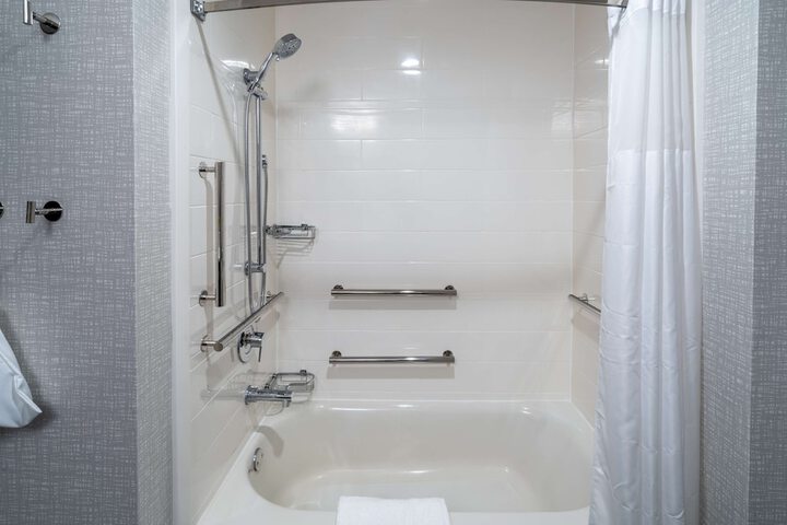 Room 12 of 30