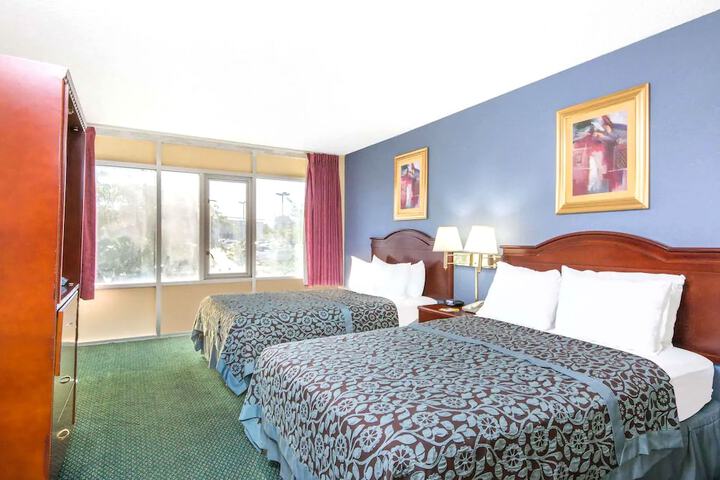 Room 14 of 22