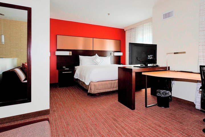 Room 17 of 34