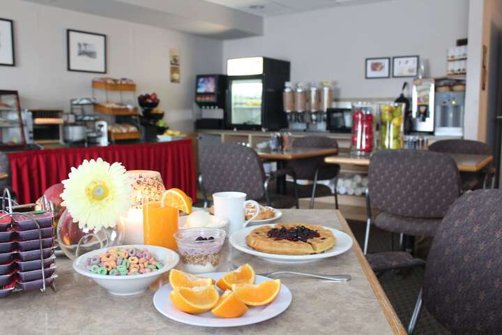 Breakfast/Coffee Service 35 of 44