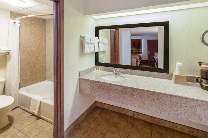 Room 19 of 29