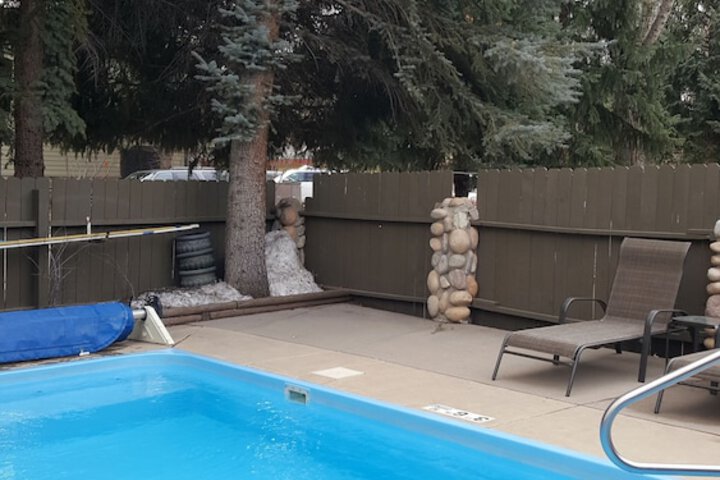 Pool 7 of 64