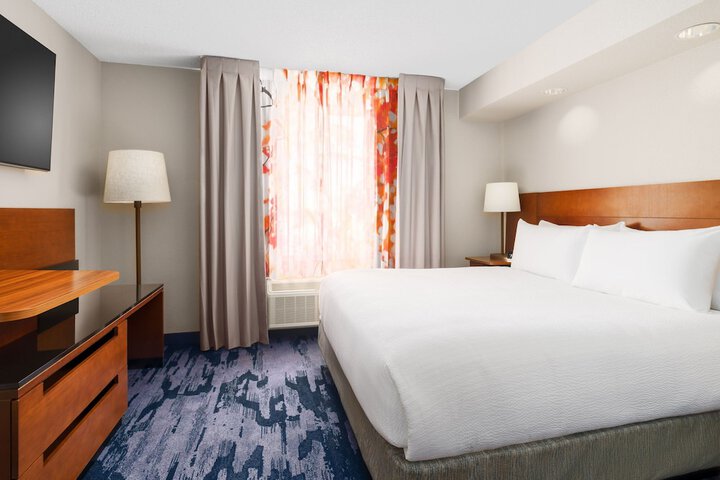 Room 17 of 25
