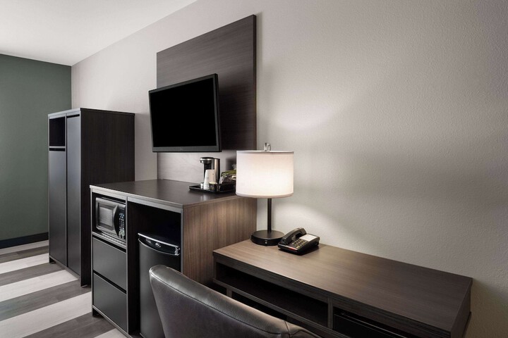 Room 12 of 31