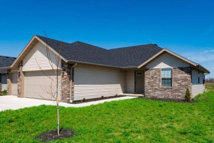 NEW Beautiful and Spacious Home