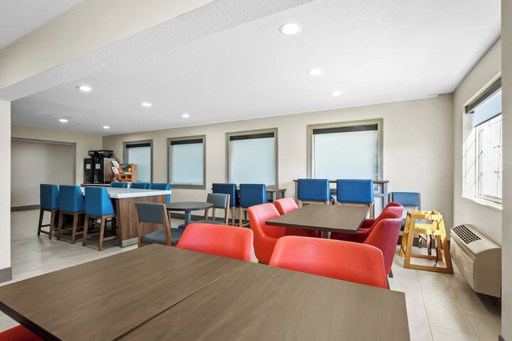 Holiday Inn Express Hotel & Suites Wabash by IHG