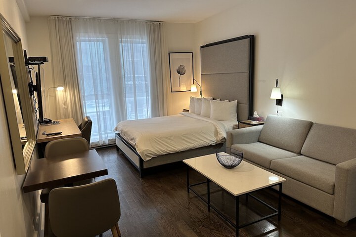 Room 68 of 112