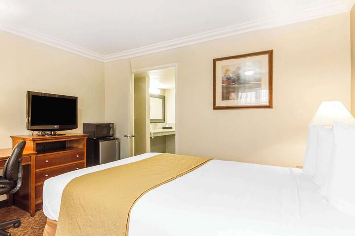 Room 20 of 36