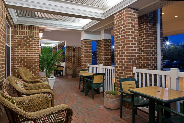 Terrace/Patio 16 of 17