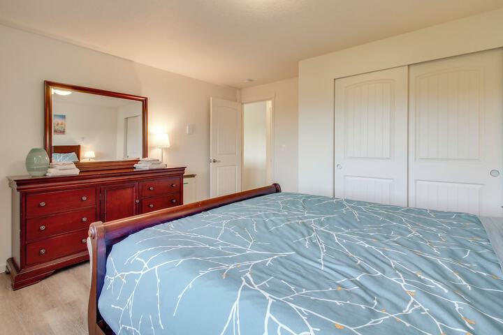 Spacious Bandon Getaway - 2 Blocks to Ocean!