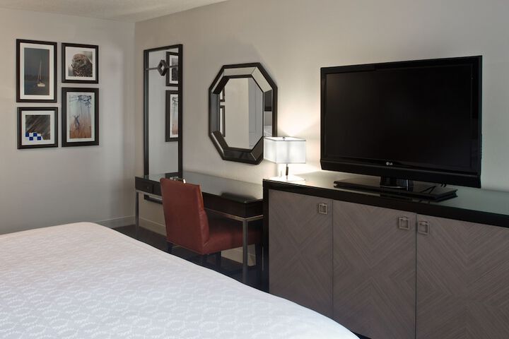 Room 46 of 90
