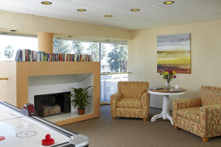 Room 18 of 26