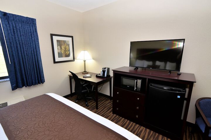 Room 34 of 105