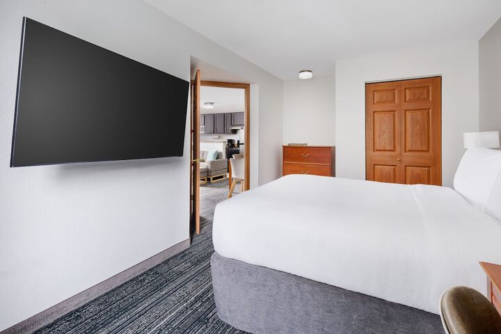 Room 19 of 33