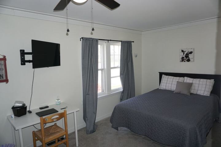 Room 10 of 43