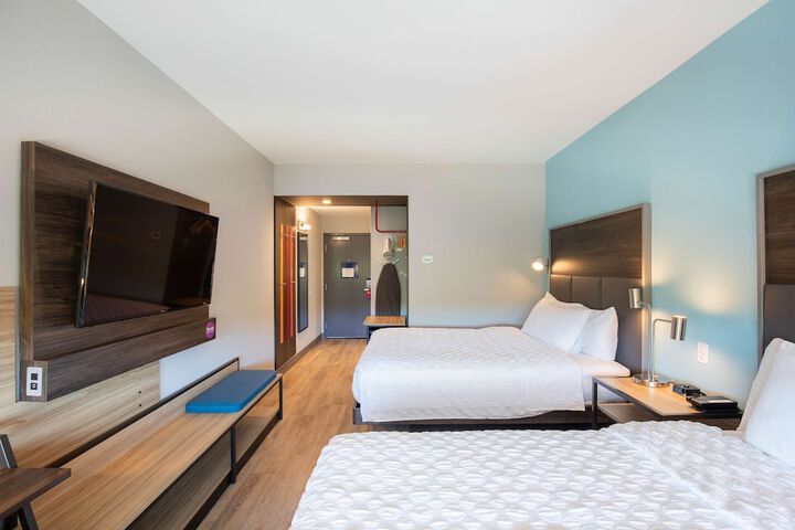 Room 12 of 37