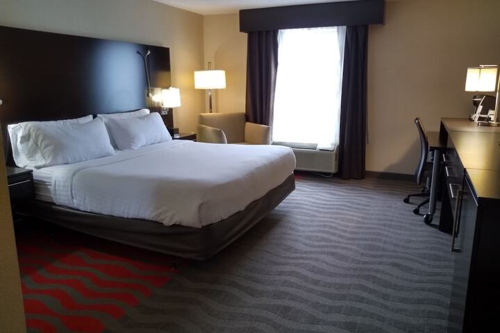 Room 65 of 99