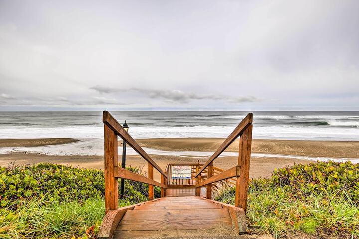 Lincoln City Oceanfront Condo Near Lincoln Beach!