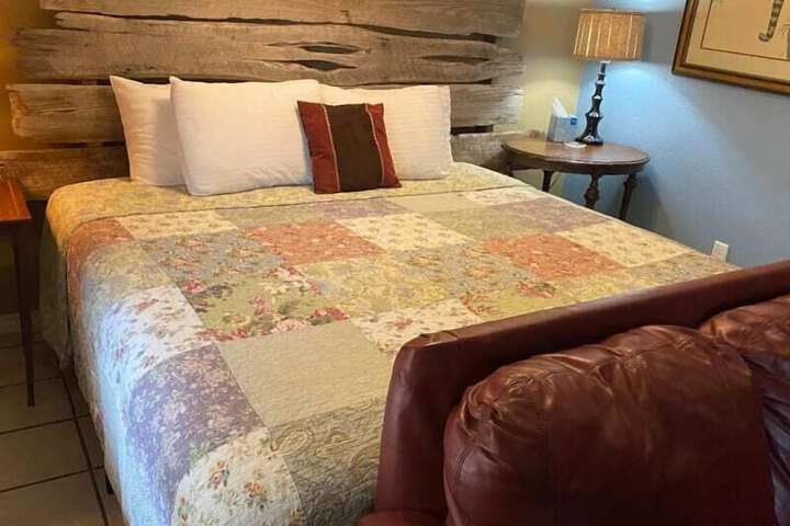 Room 21 of 29