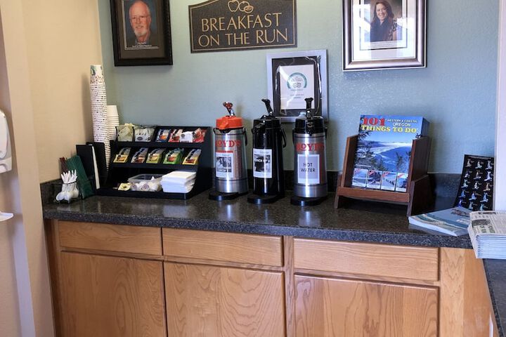 Super 8 by Wyndham Florence OR