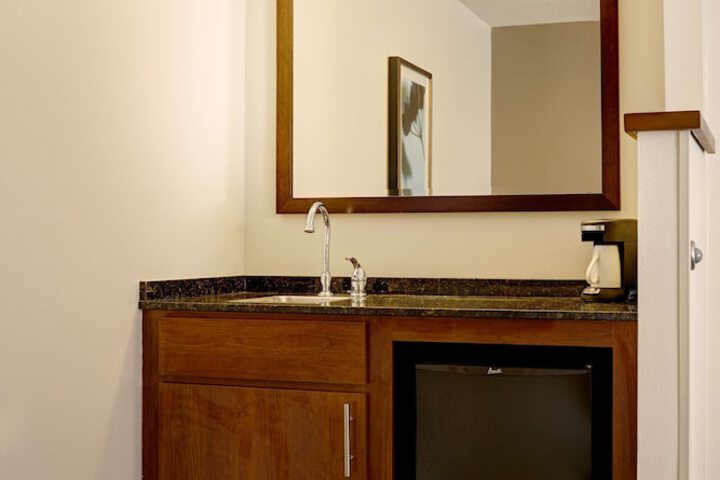 Hyatt Place Raleigh-Durham Airport