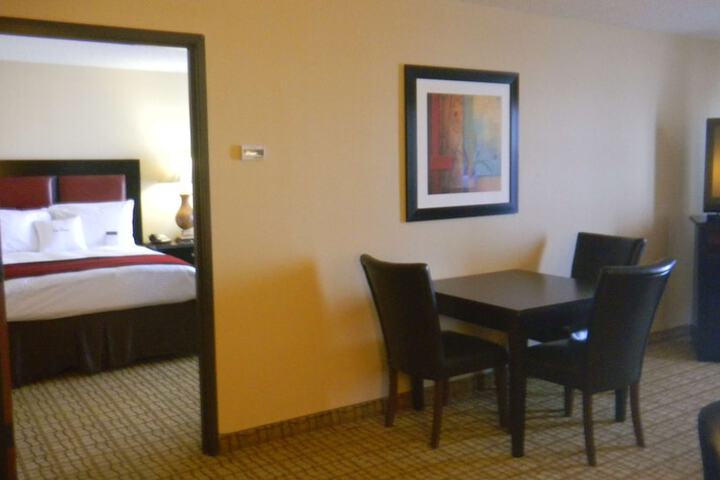 Room 14 of 33
