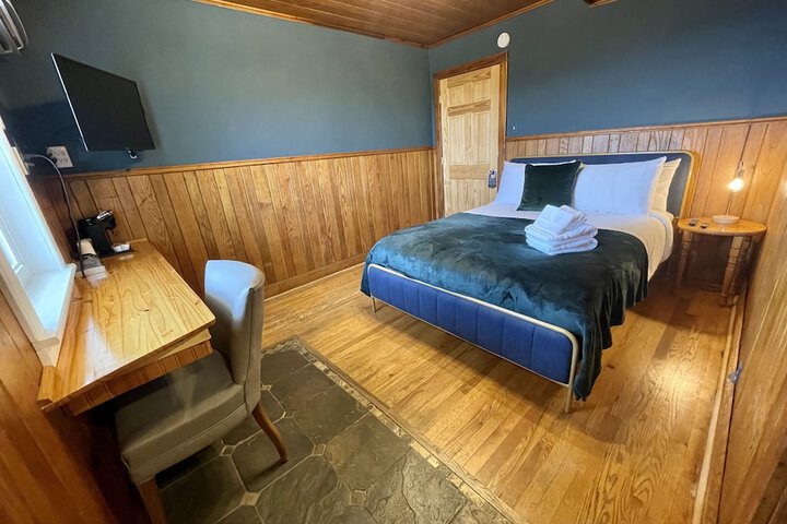 Room 42 of 156