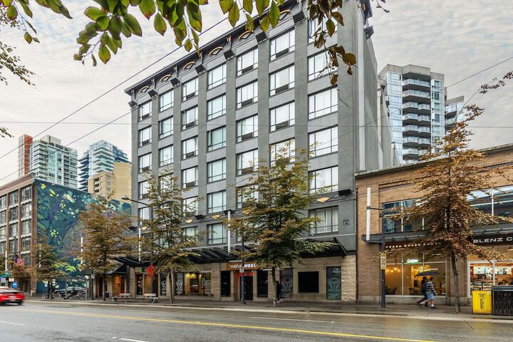 Hotel 3 of 50