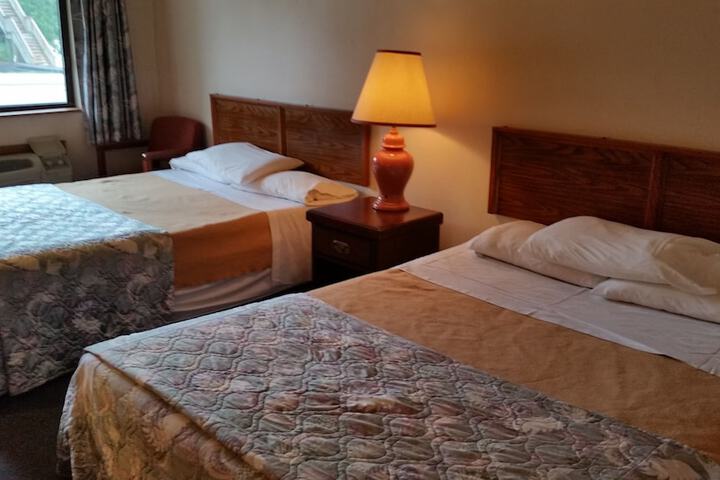 Room 5 of 14