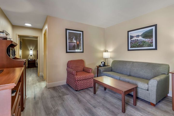 Room 21 of 25