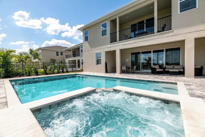 Encore Resort and Water Park at Reunion by Rentyl