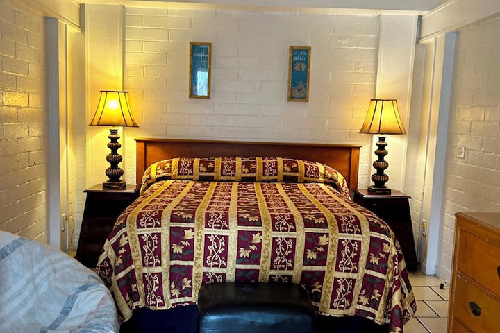 Room 17 of 65
