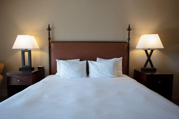 Riverside Inn