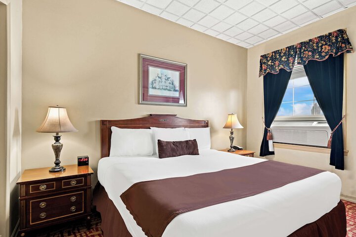 Room 15 of 46