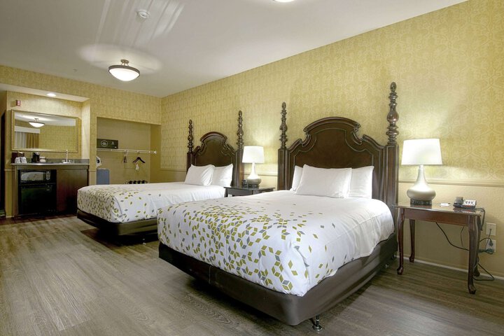 Room 29 of 64