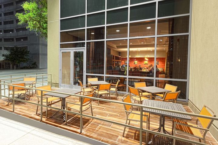 Terrace/Patio 38 of 39