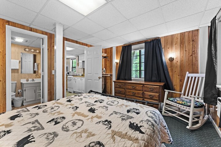 Room 25 of 100