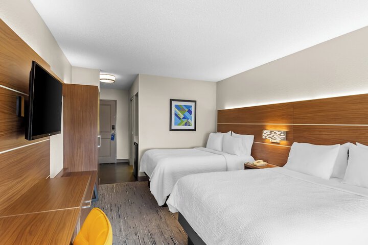 Holiday Inn Express & Suites Vandalia by IHG