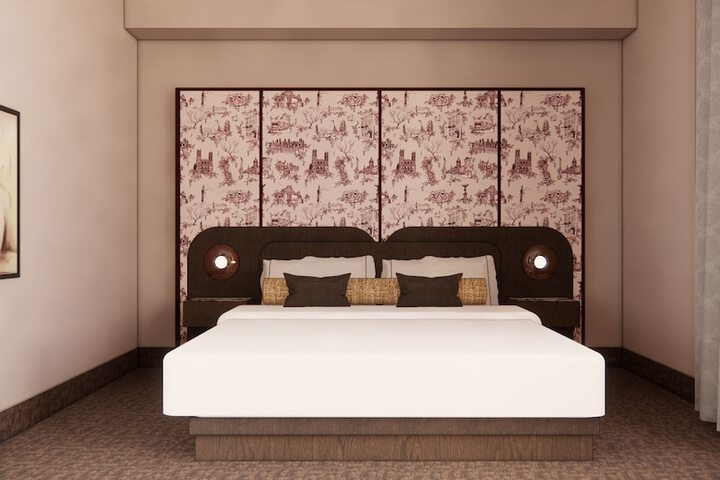 Room 32 of 53