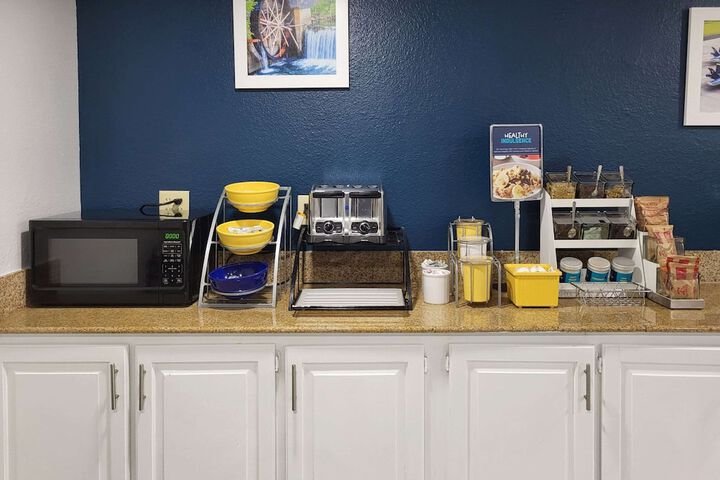 Breakfast/Coffee Service 46 of 56